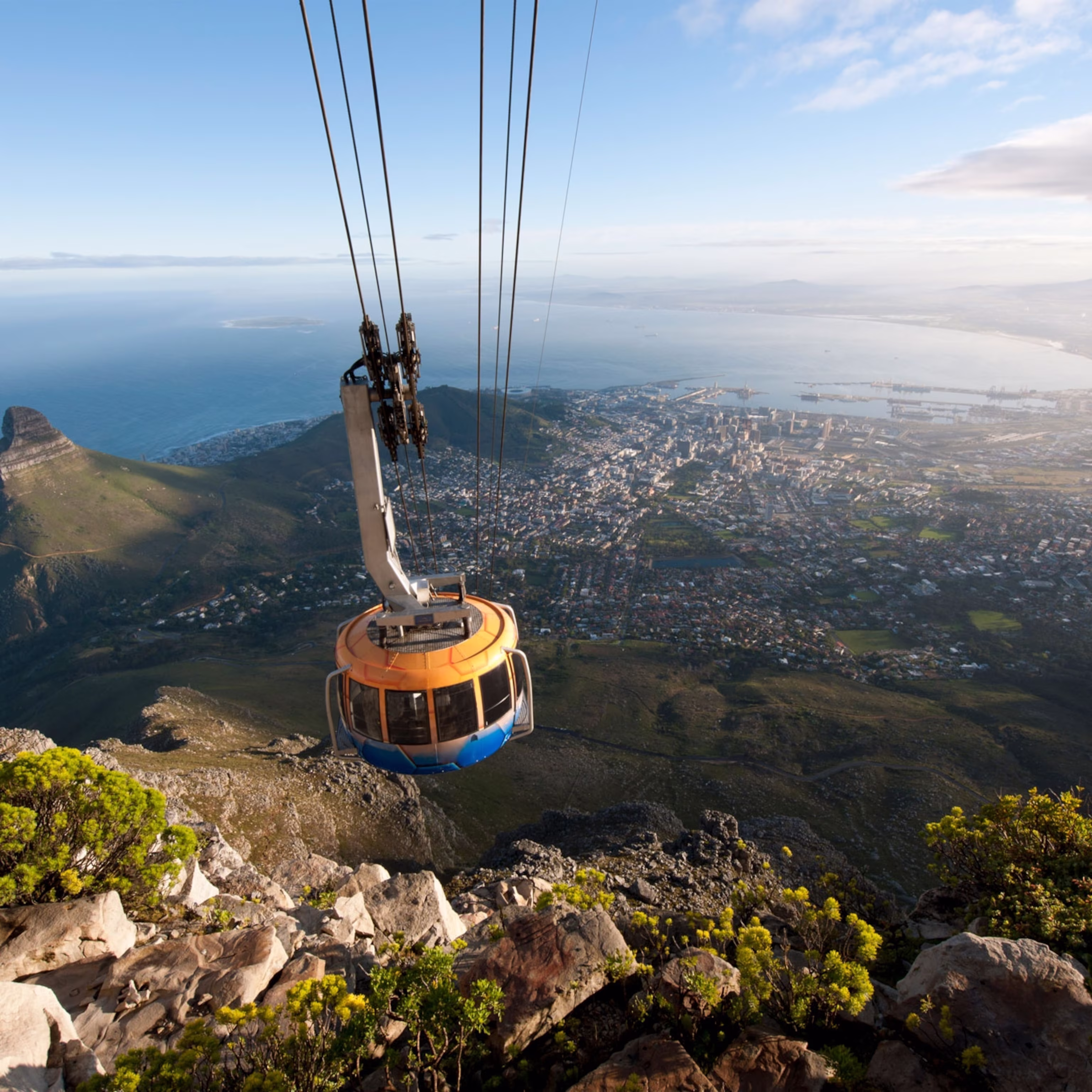 cablecar-capetown-southafrica_square